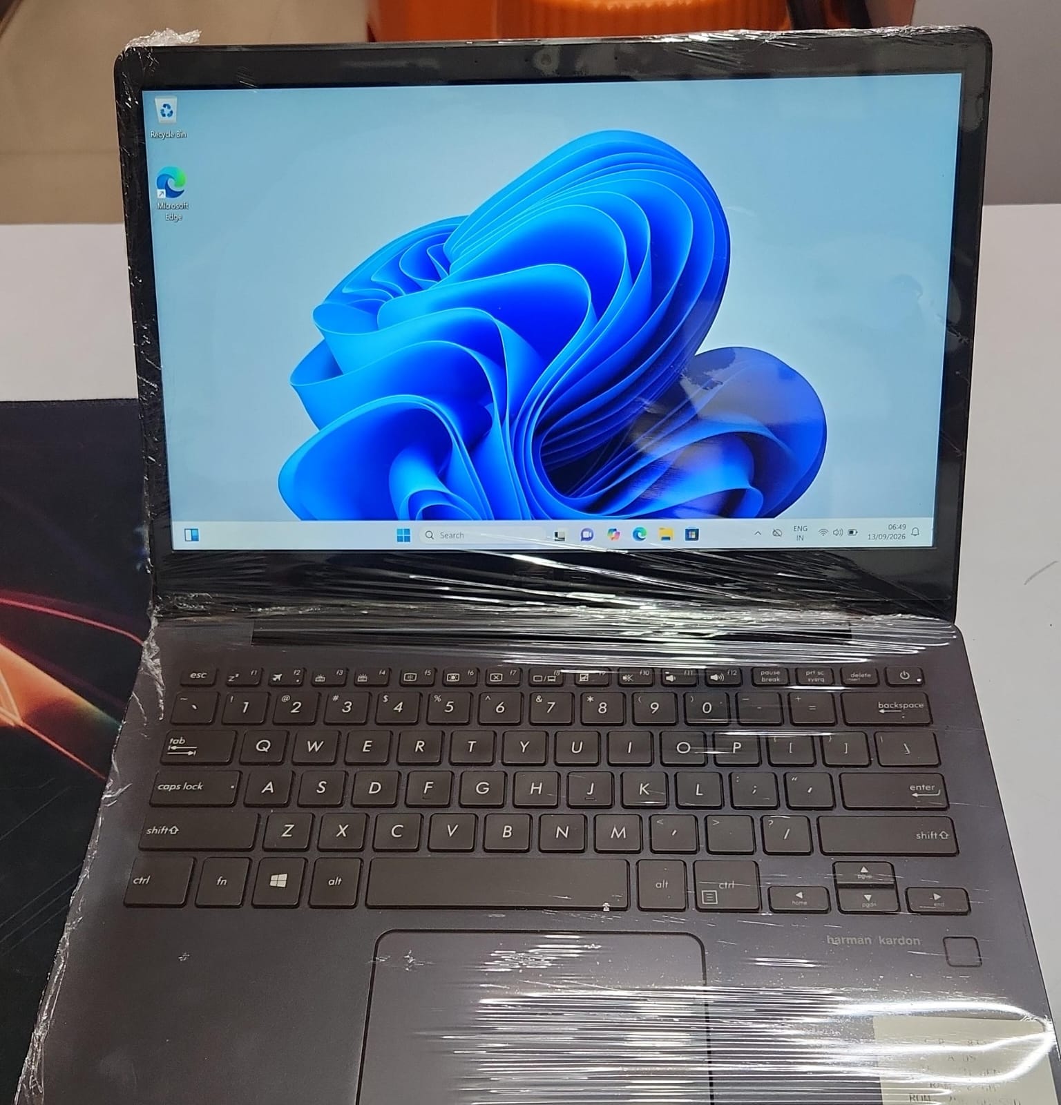 ASUS